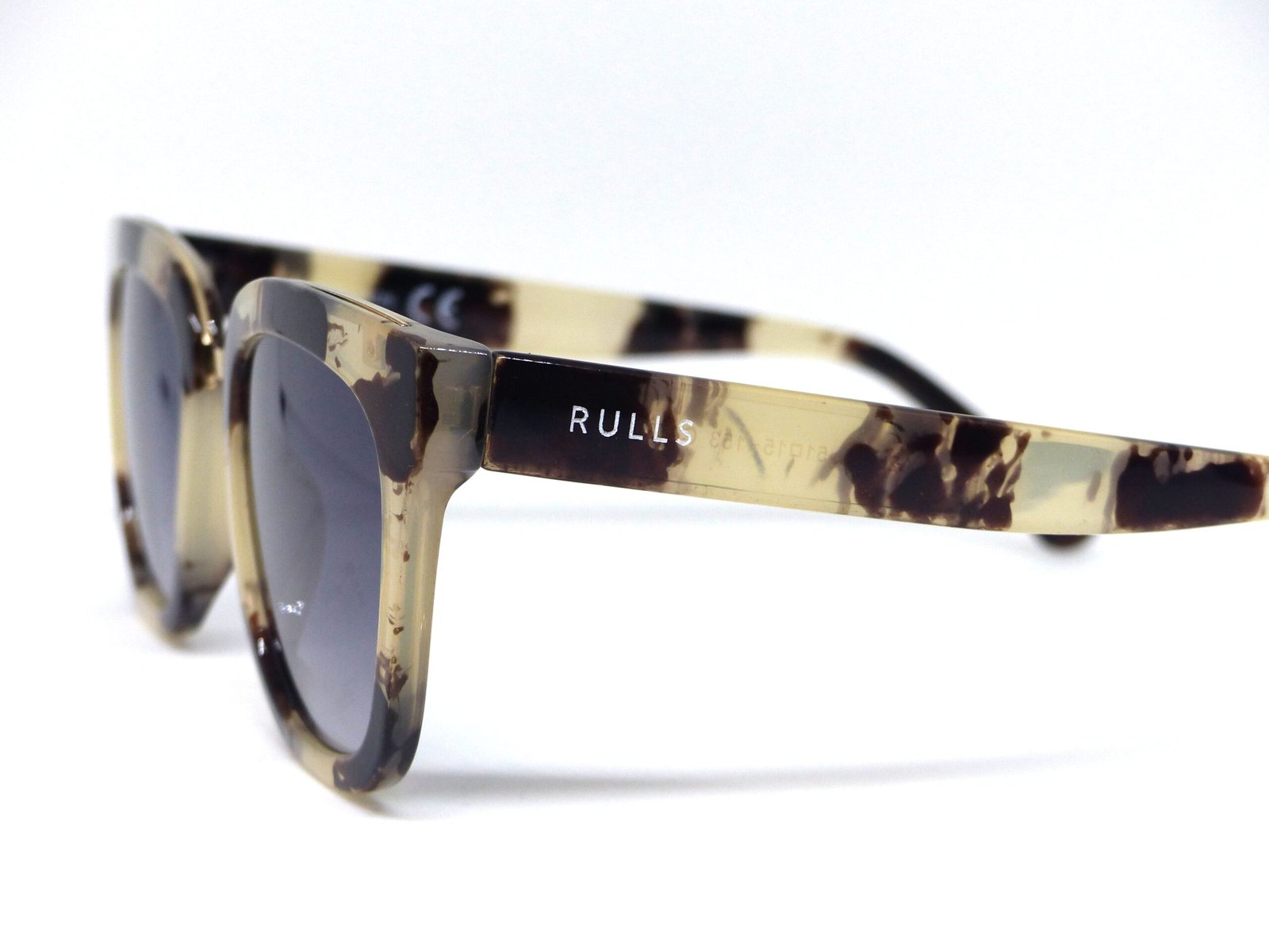 LIMITED WHITE AND BROWN - Rulls