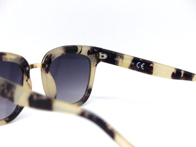 LIMITED WHITE AND BROWN - Rulls